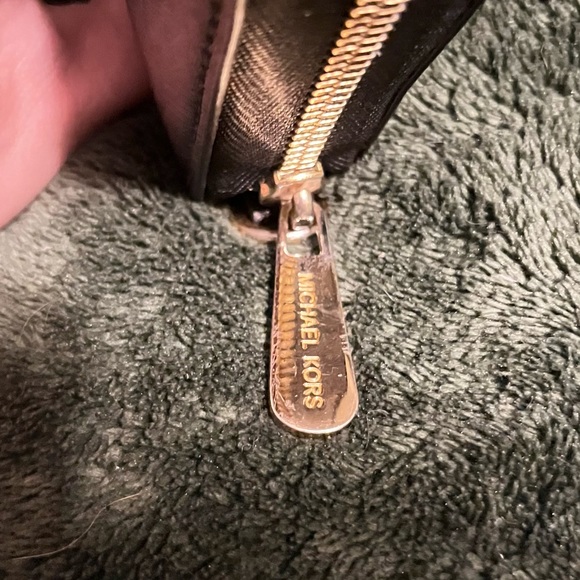 Michael Kors Zip Around Wallet - Picture 3 of 5